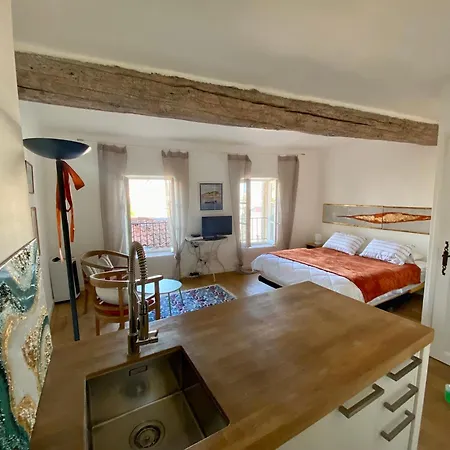 Coeur Du Suquet Apartment *